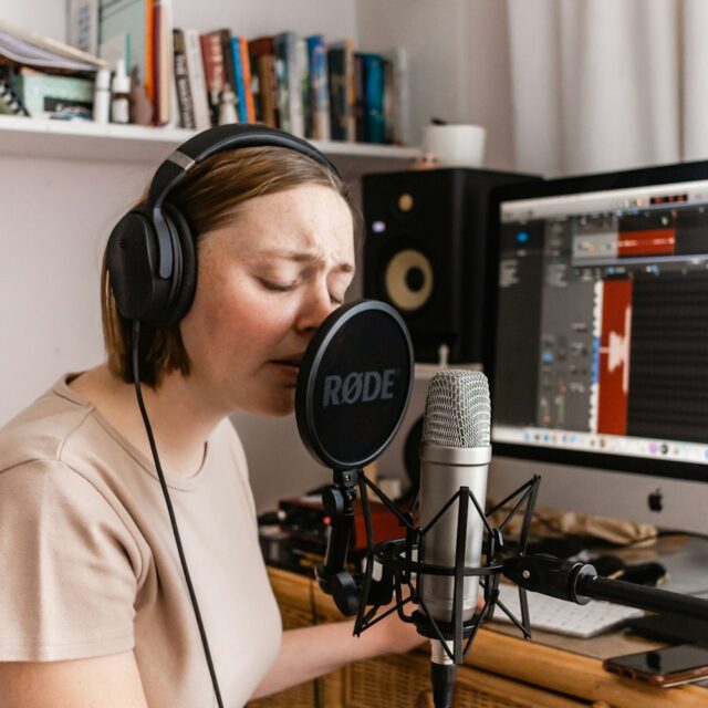 第一次做 Podcast，從 0 到上架你需要準備的 5 件事