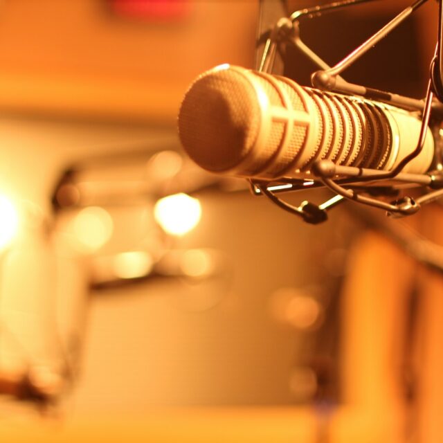 為什麼很多 Podcast 錄幾集就停更？問題不是設備，是沒有製作系統